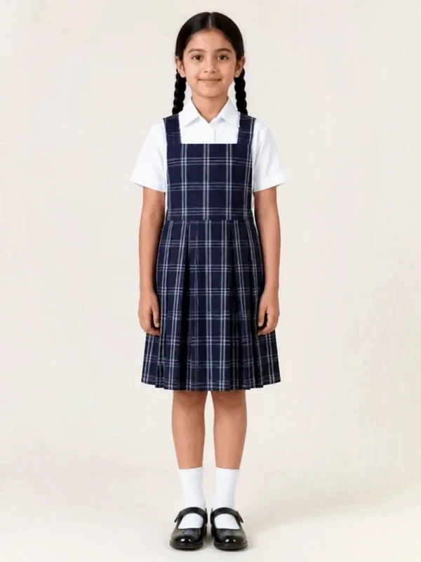 Close Pinafore (child)